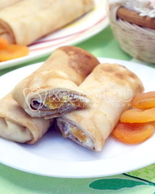 Блины с творогом и курагой