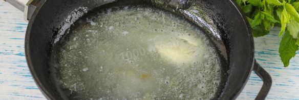 блины с яблоками внутри