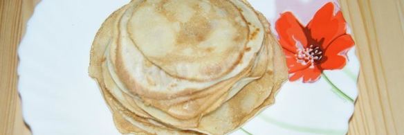 блины в бутылке с молоком