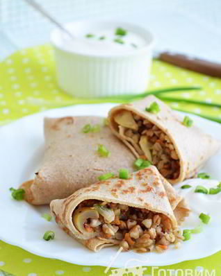 Гречневые блинчики с шампиньонами и фаршем из индейки