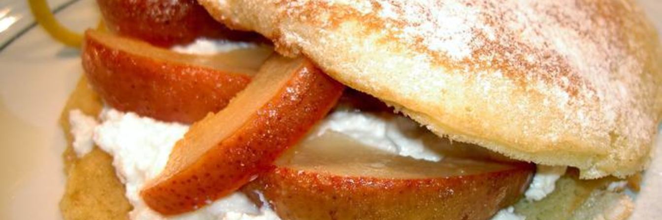 Лимонные блины с грушами