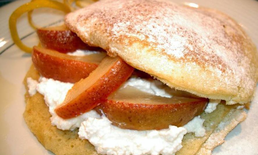 Рецепт лимонных блинов с грушами