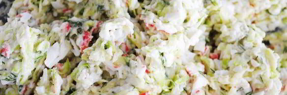 мини-блинчики из кабачков и краба