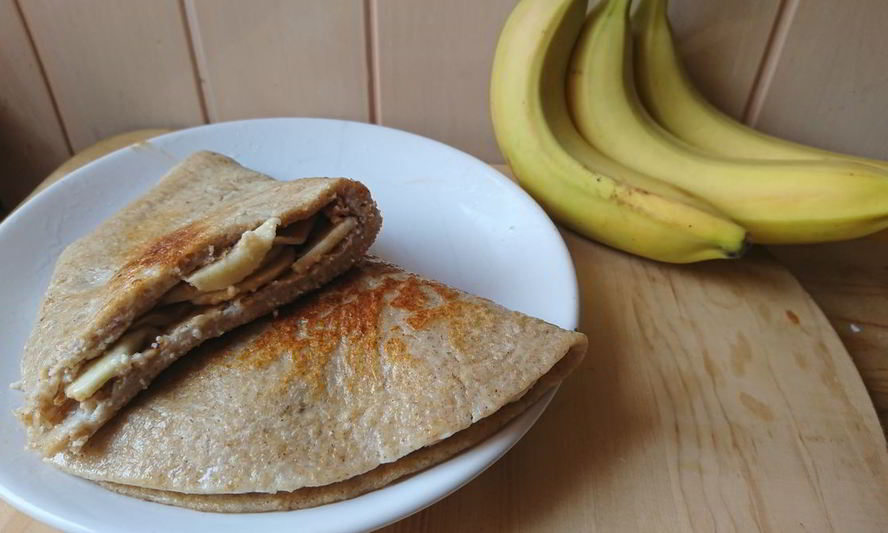 Рецепт овсяноблина с бананом и арахисовой пастой