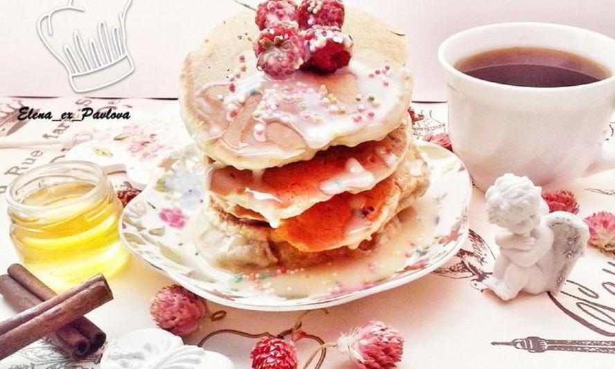 Рецепт панкейков с малиной и сгущенкой
