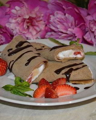 Шоколадные блинчики с мороженым