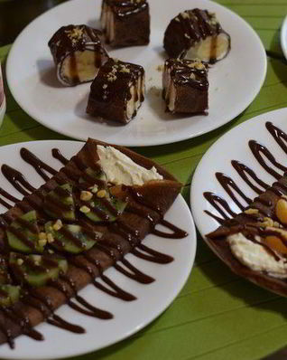 Шоколадные блинчики с творожной начинкой