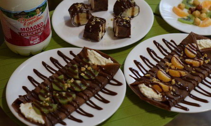 Рецепт шоколадных блинчиков с творожной начинкой