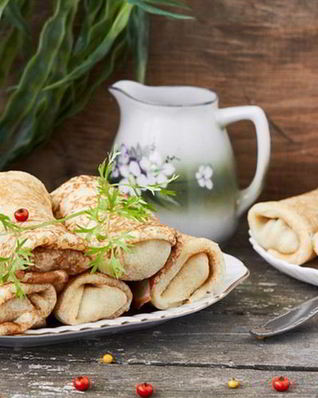 Сытные блинчики с грибами и ветчиной