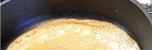 тонкие блины на кефире с кипятком