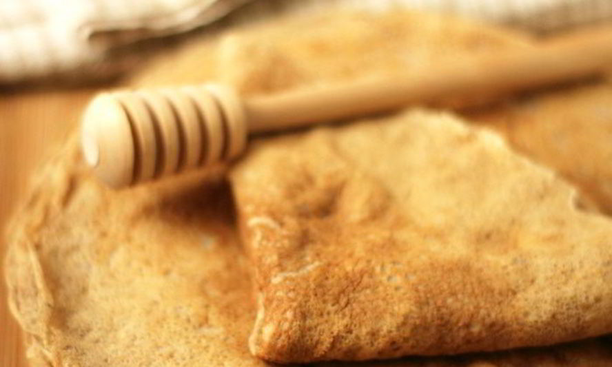 Рецепт цельнозерновых блинов на молочной сыворотке