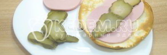 яичные блинчики с колбаской