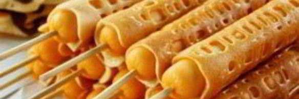 запеченные блины с сосисками