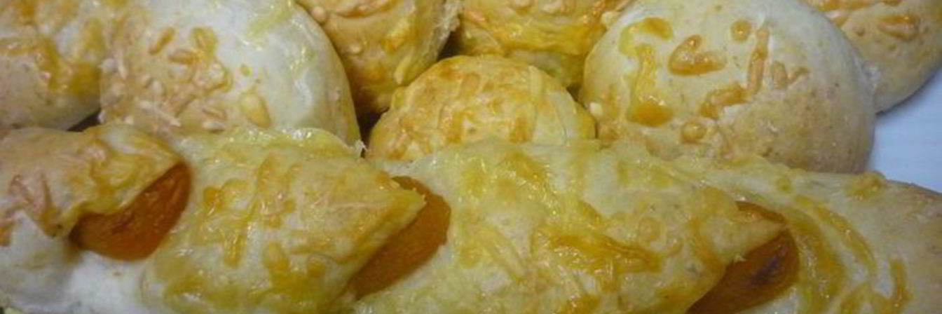 Булочки и батончики с сыром