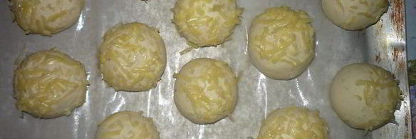 булочки и батончики с сыром