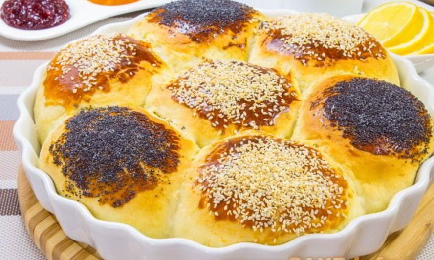 Рецепт булочек ромашка с маком и кунжутом