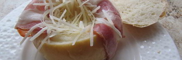 булочки с беконом и яйцом