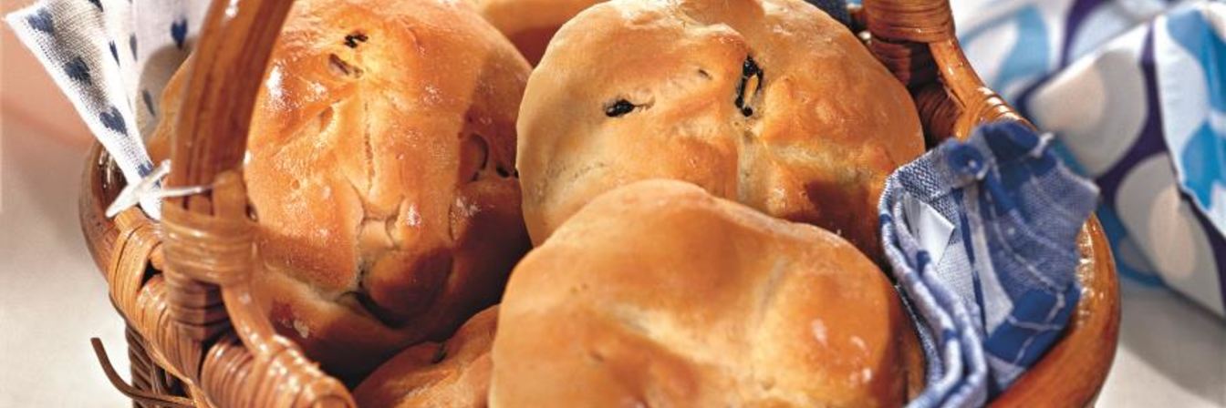Булочки с изюмом и розмарином