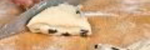 булочки с изюмом и розмарином