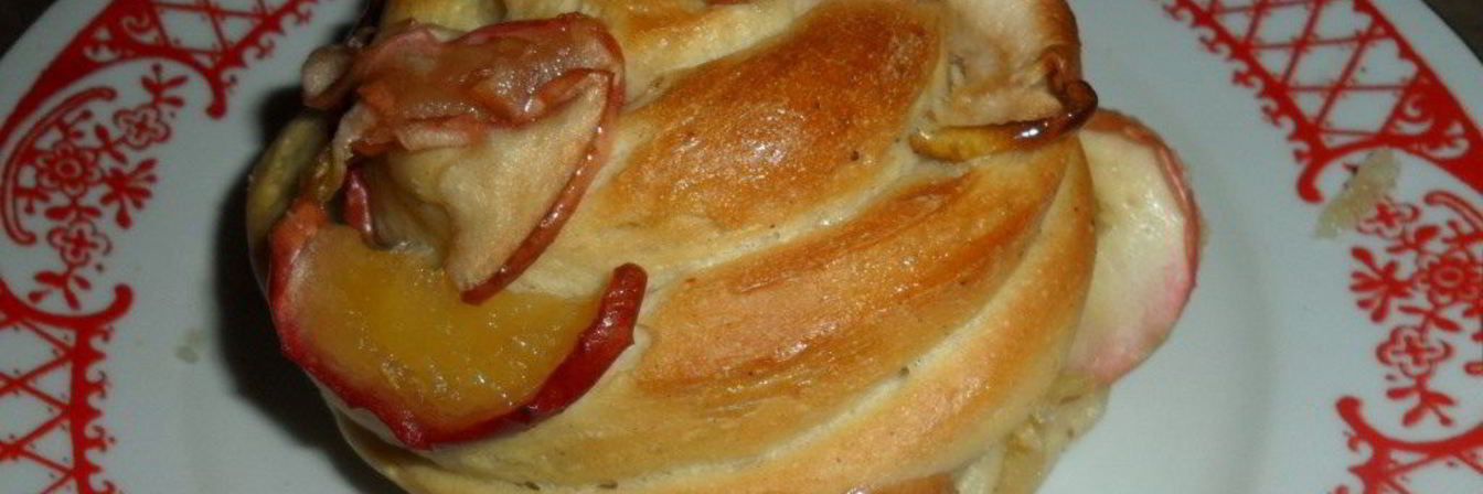 Булочки с корицей и яблоком