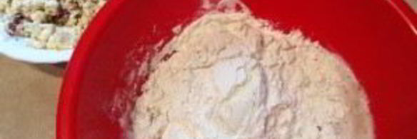 булочки с соленым сыром и вялеными помидорами