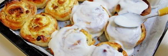 булочки с творогом в сметанной заливке