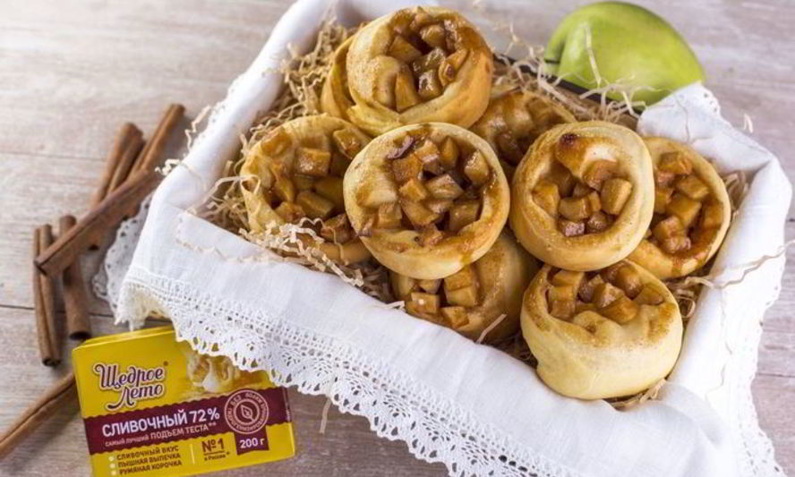 Рецепт булочек с яблоками и корицей