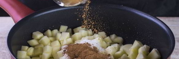 булочки с яблоками и корицей