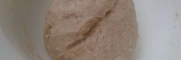 булочки-саечки цельнозерновые с изюмом