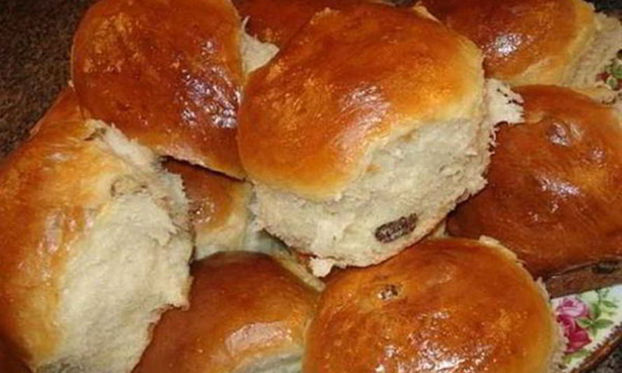 Рецепт дрожжевых булочек к обеду за два часа