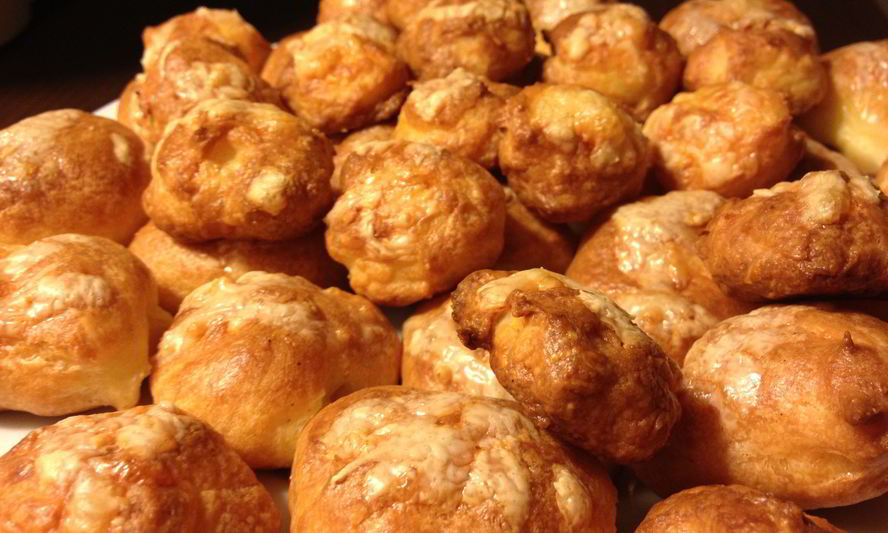 Рецепт гужеров — булочек из заварного теста с сыром