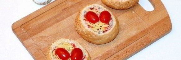 хрустящие булочки с яйцом и крабовыми палочками