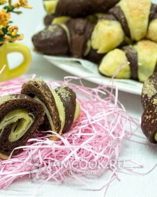 Круассаны из слоеного и дрожжевого теста