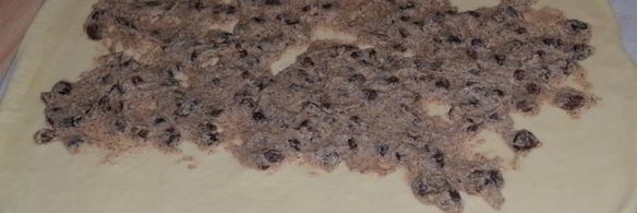 плюшки с корицей и изюмом