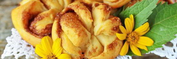 плюшки с корицей