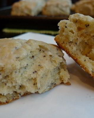 Сдобные булочки с маком