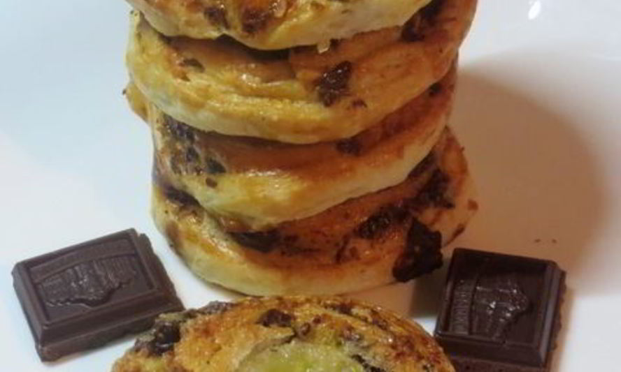 Рецепт шоколадна-банановых булочки улитки