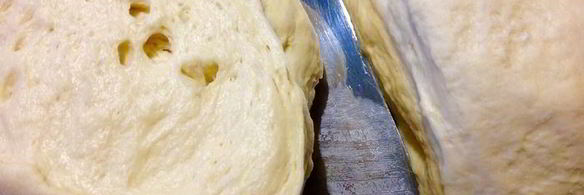 сырные булочки с базиликом на картофельно-дрожжевом тесте