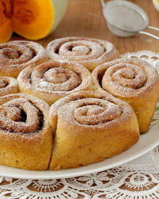 Тыквенные булочки с корицей