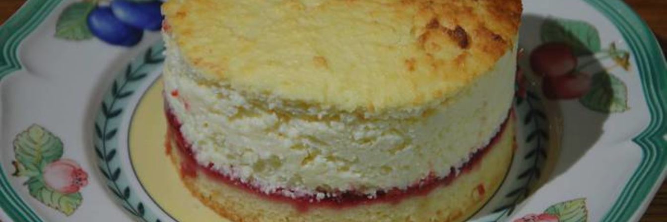 Ватрушка с вишней