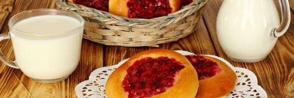 ватрушки с брусникой