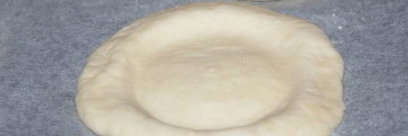 ватрушки с копченым сыром и чесноком