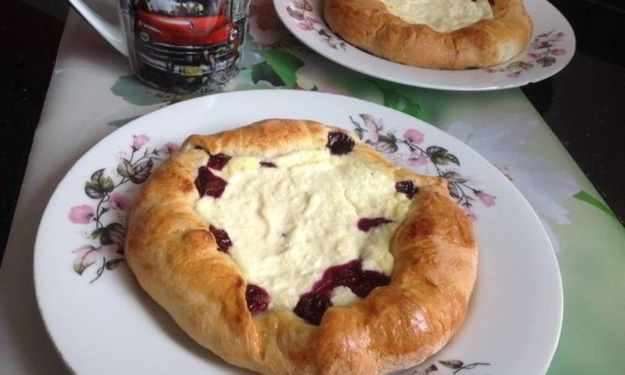 Рецепт ватрушек с сюрпризом