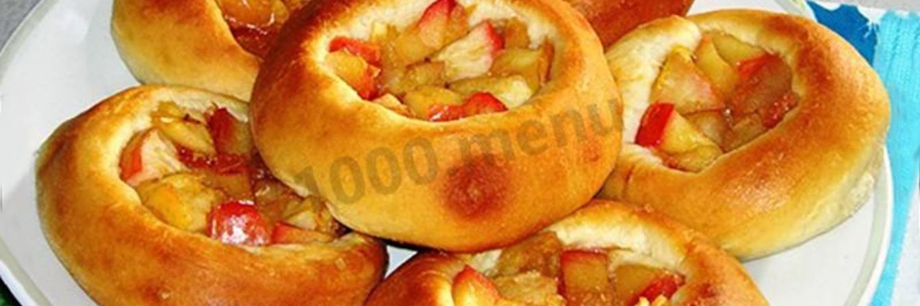 Ватрушки с яблоками из дрожжевого теста