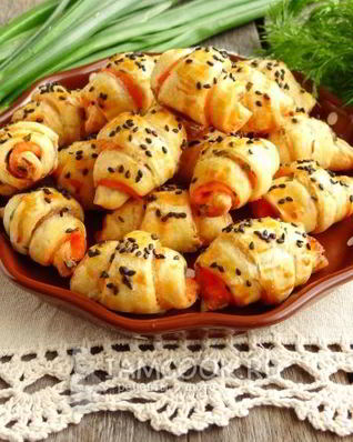 Закусочные круассаны с лососем