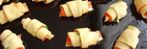 закусочные круассаны с лососем