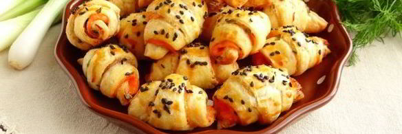 закусочные круассаны с лососем