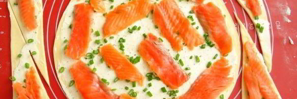 закусочные круассаны с лососем