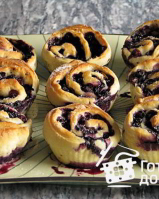 Черничные рулетики