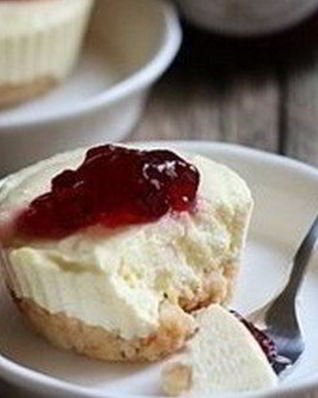 Быстрый мини-чизкейк в микроволновке